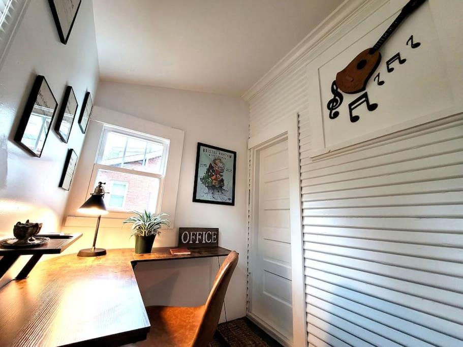Apple Hill Bungalow, Family And Pet Friendly! Bristol Exteriör bild