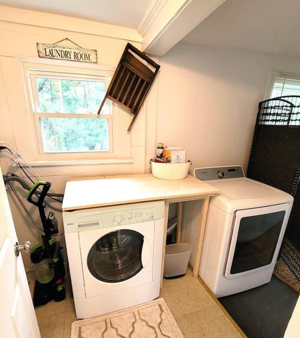 Apple Hill Bungalow, Family And Pet Friendly! Bristol Exteriör bild